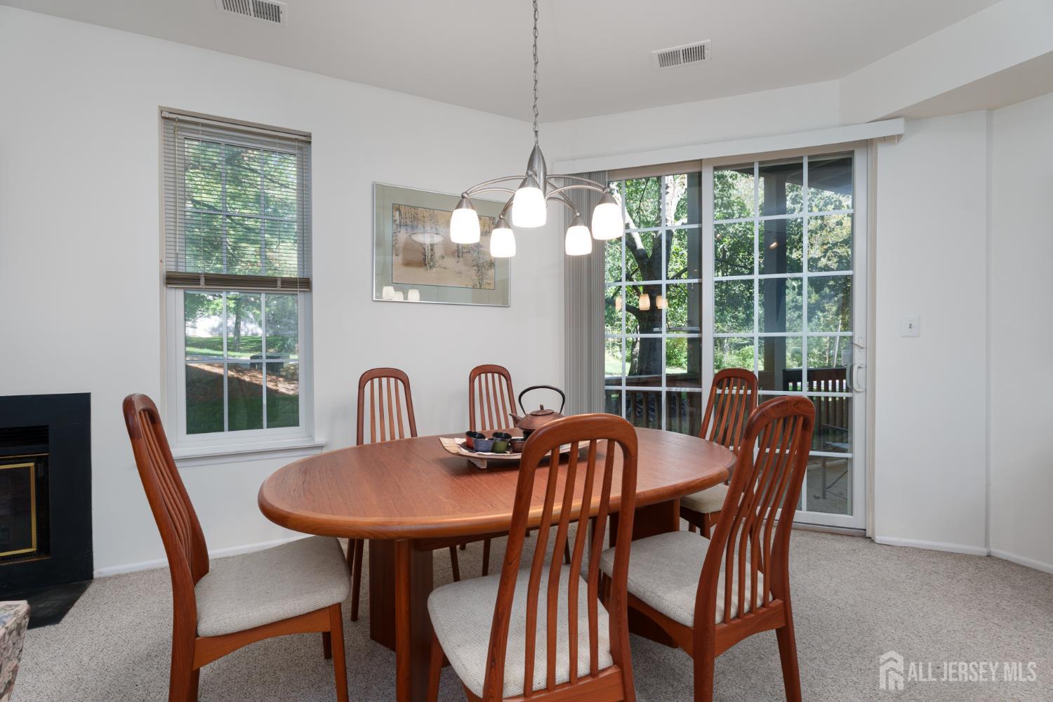 South Brunswick, New Jersey 08852, United States, 2 Bedrooms Bedrooms, ,2 BathroomsBathrooms,Residential,Active,221887