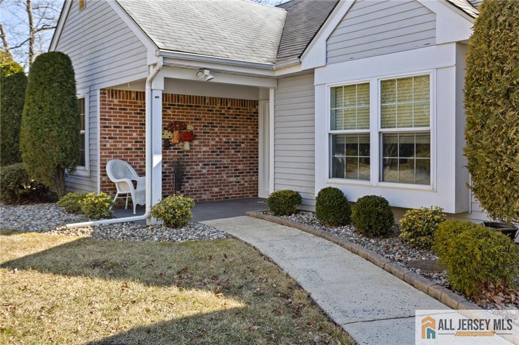 23 Abraham Lincoln Court, Monroe Township, New Jersey image 4