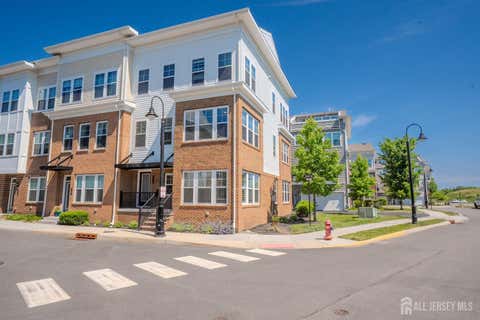 Townhouse For Sale - 74 Bond Street<br/> North Brunswick, NJ 08902