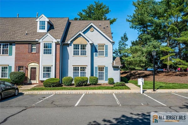 1 RACHEL CT, KENDALL PARK, NJ 08824 - Image 3ee4c6d22d5445ae401b15965cdc6a0b/2844890741