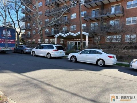 Condo For Sale - 123 S Adelaide Avenue #4J<br/> Middlesex County, Highland Park, NJ 08904
