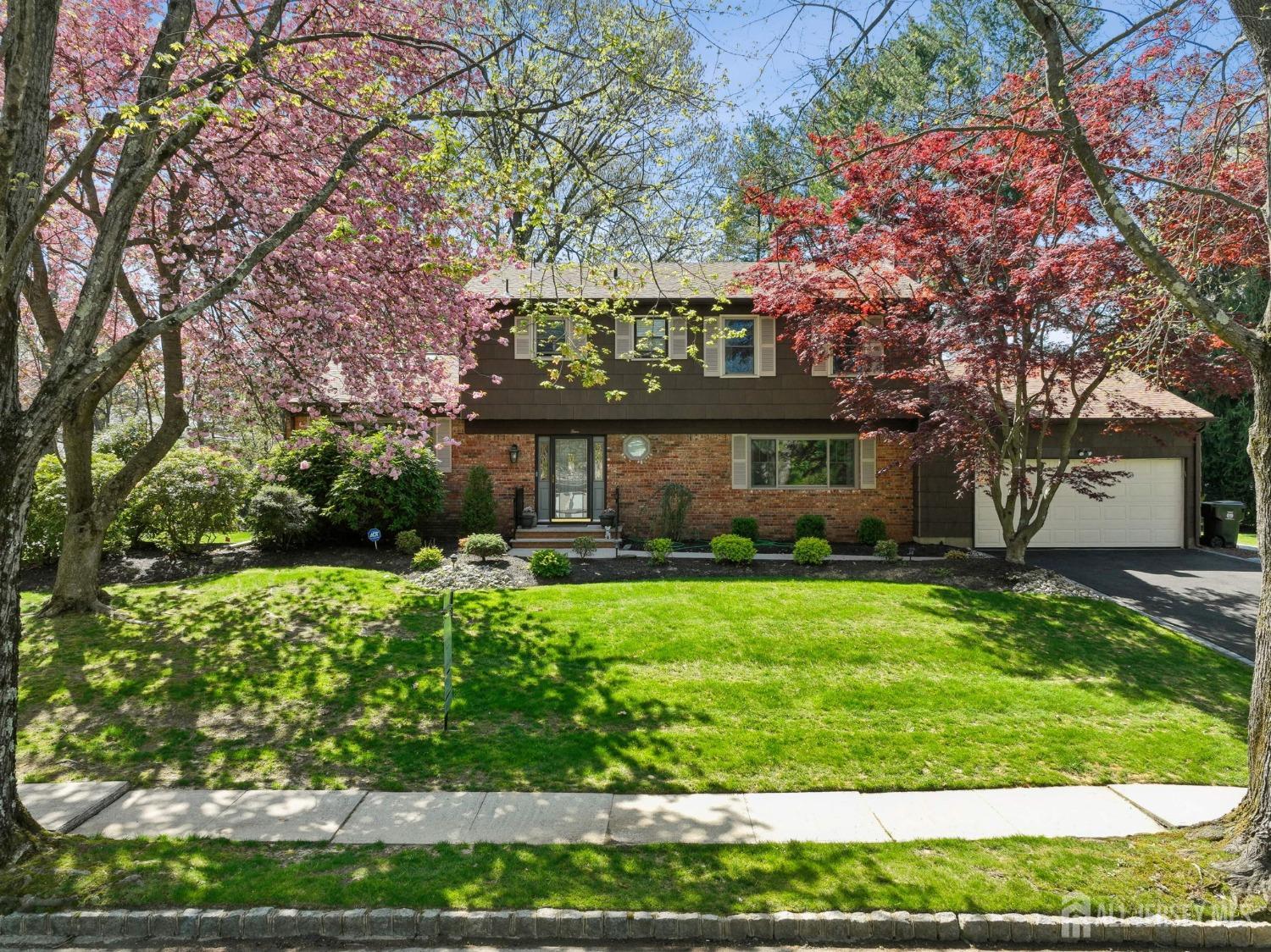 4 Franklin Court, East Brunswick, New Jersey image 2