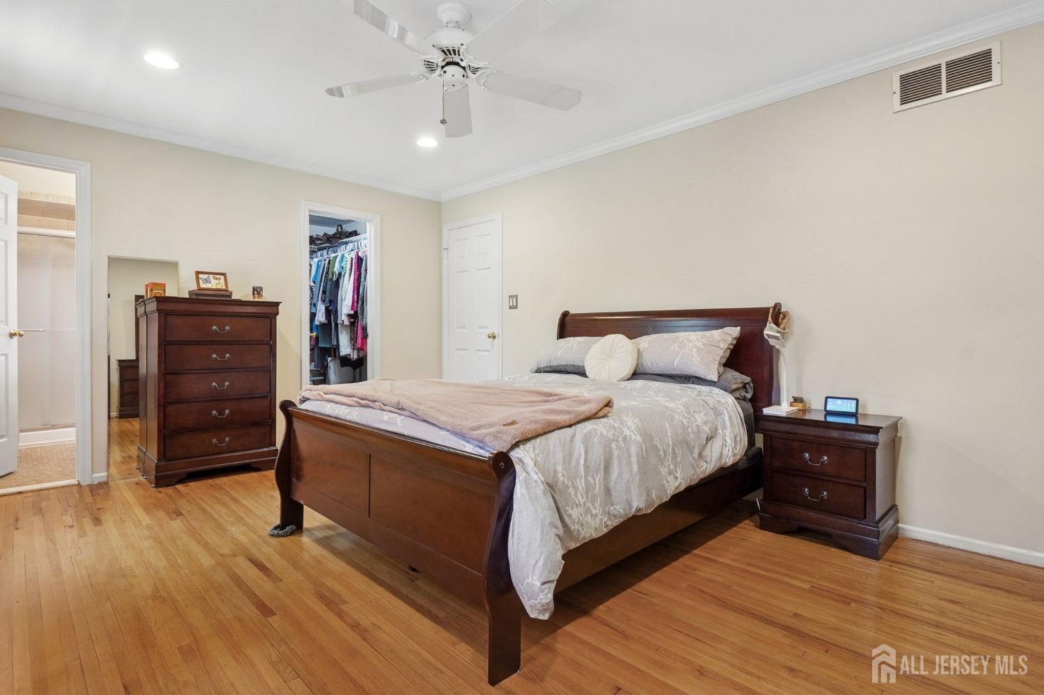 4 Franklin Court, East Brunswick, New Jersey image 16