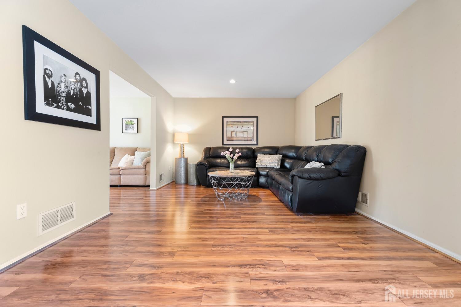 31 Mariposa Place, Old Bridge, New Jersey image 16