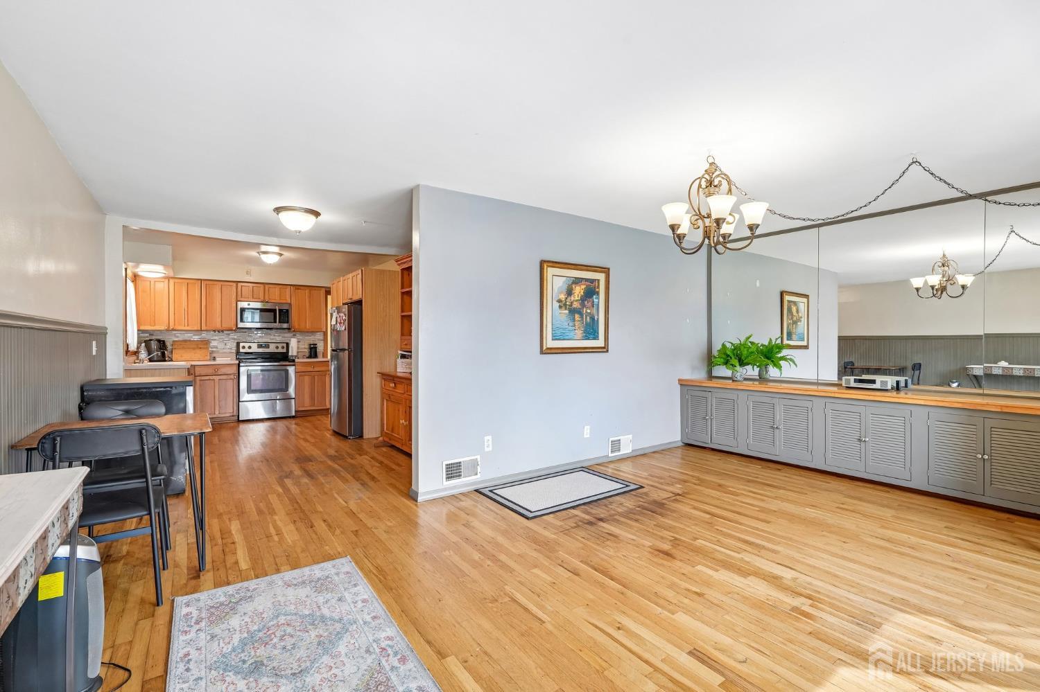 933 McCandless Place