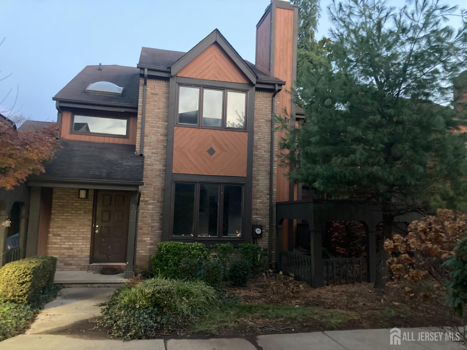 102 riverbend Drive