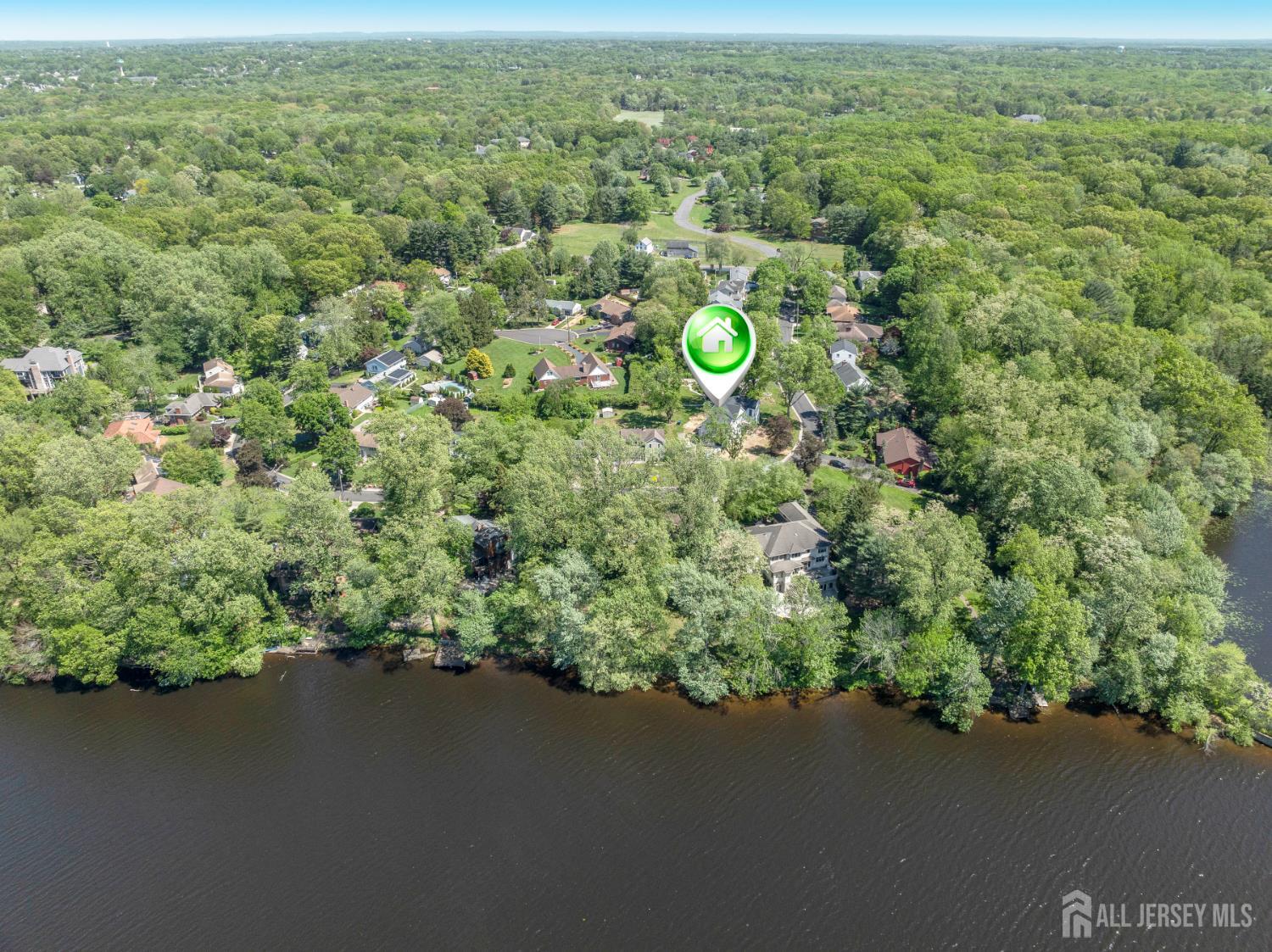 38 Louise Drive, East Brunswick, New Jersey image 3
