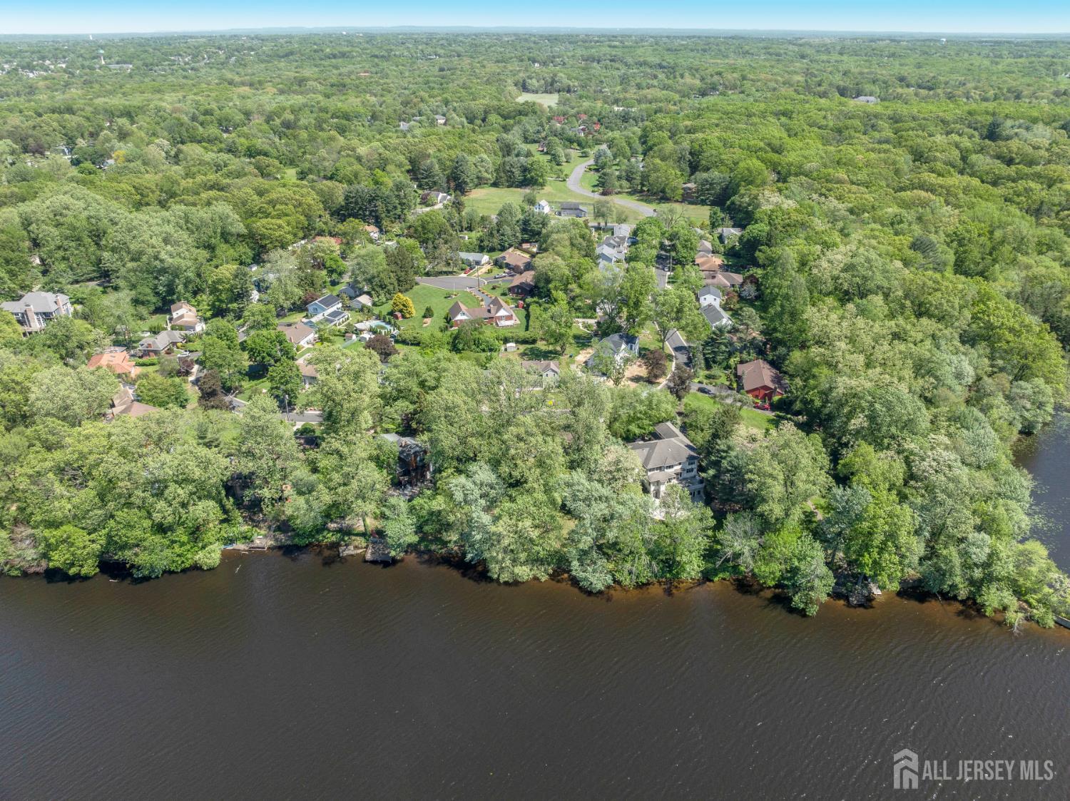 38 Louise Drive, East Brunswick, New Jersey image 6