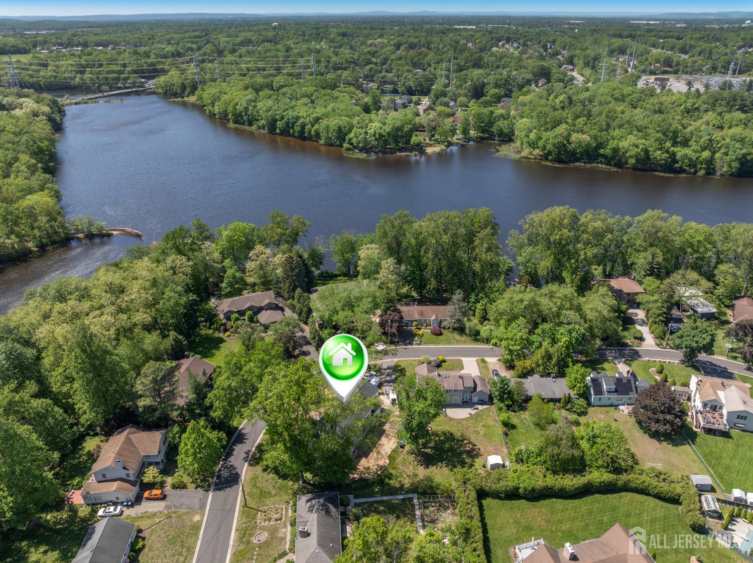 38 Louise Drive, East Brunswick, New Jersey image 2