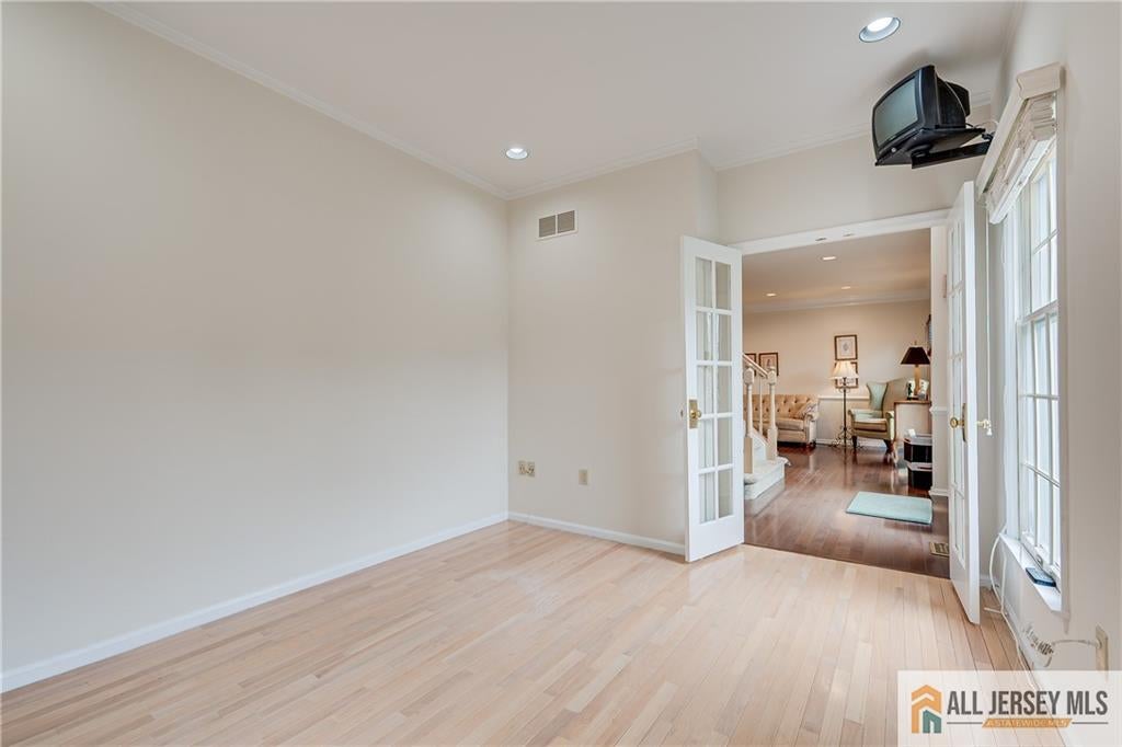 25 Dickinson Rd, South Brunswick, NJ, 08824, USA, 4 Bedrooms Bedrooms, ,3 BathroomsBathrooms,Residential,Active,25 Dickinson Rd,2770201M
