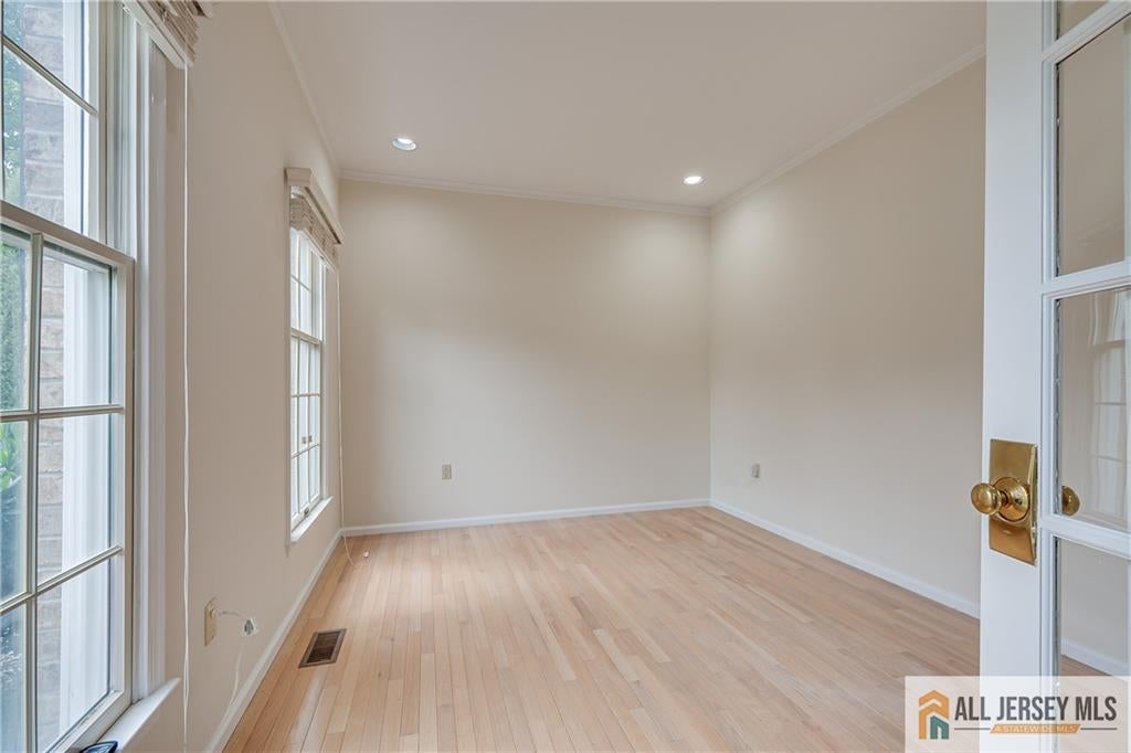 25 Dickinson Rd, South Brunswick, NJ, 08824, USA, 4 Bedrooms Bedrooms, ,3 BathroomsBathrooms,Residential,Active,25 Dickinson Rd,2770201M