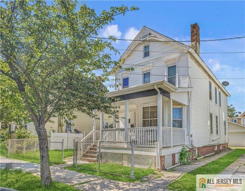 Homes For Sale - 216 Handy Street<br/> New Brunswick, NJ 08901