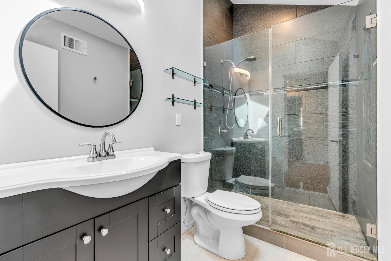 Brick, New Jersey 08723, United States, 3 Bedrooms Bedrooms, ,2 BathroomsBathrooms,Residential,Active,165924