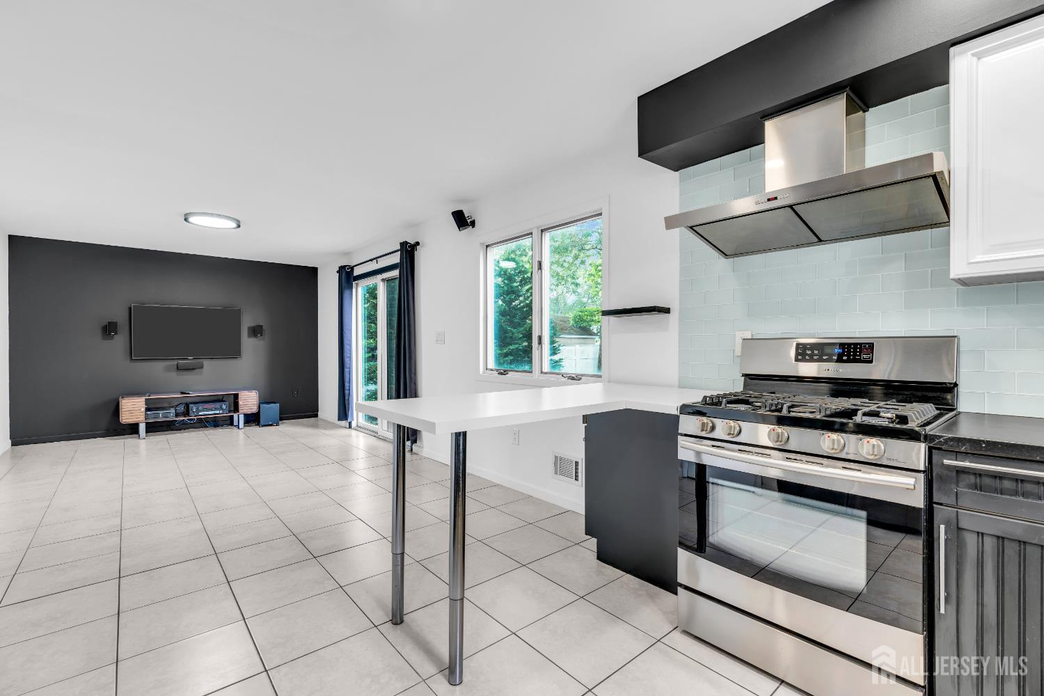 Brick, New Jersey 08723, United States, 3 Bedrooms Bedrooms, ,2 BathroomsBathrooms,Residential,Active,165924