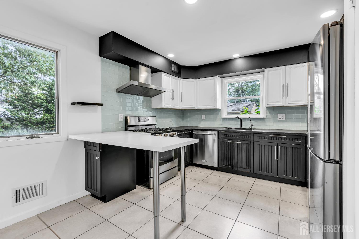 Brick, New Jersey 08723, United States, 3 Bedrooms Bedrooms, ,2 BathroomsBathrooms,Residential,Active,165924