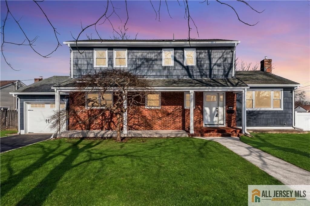 27 Sheppard Place - Photo 2