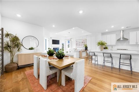 Homes For Sale - 11 Wembley Court<br/> Monroe, NJ 08831