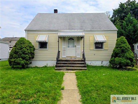 Homes For Sale - 118 Standiford Avenue<br/> Sayreville, NJ 08872