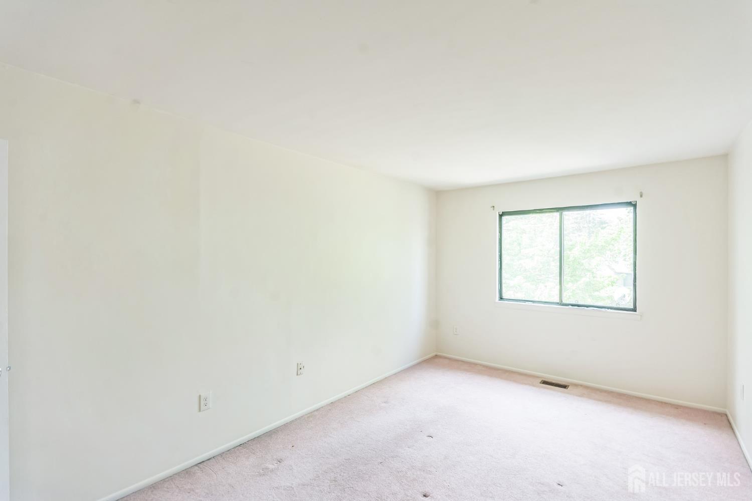 95 Lexington Circle, Old Bridge, New Jersey image 12