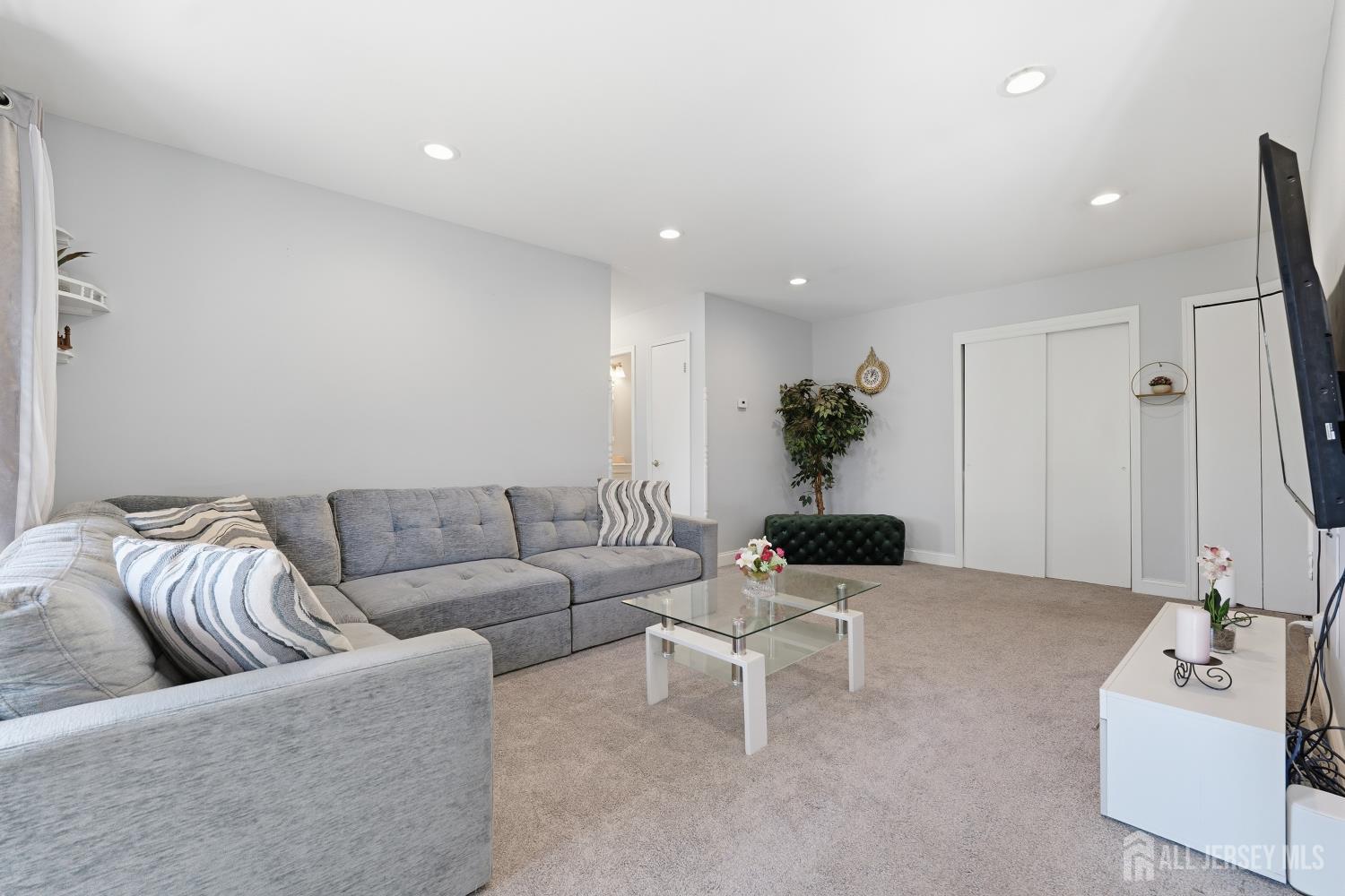 23 Powderhorn Court