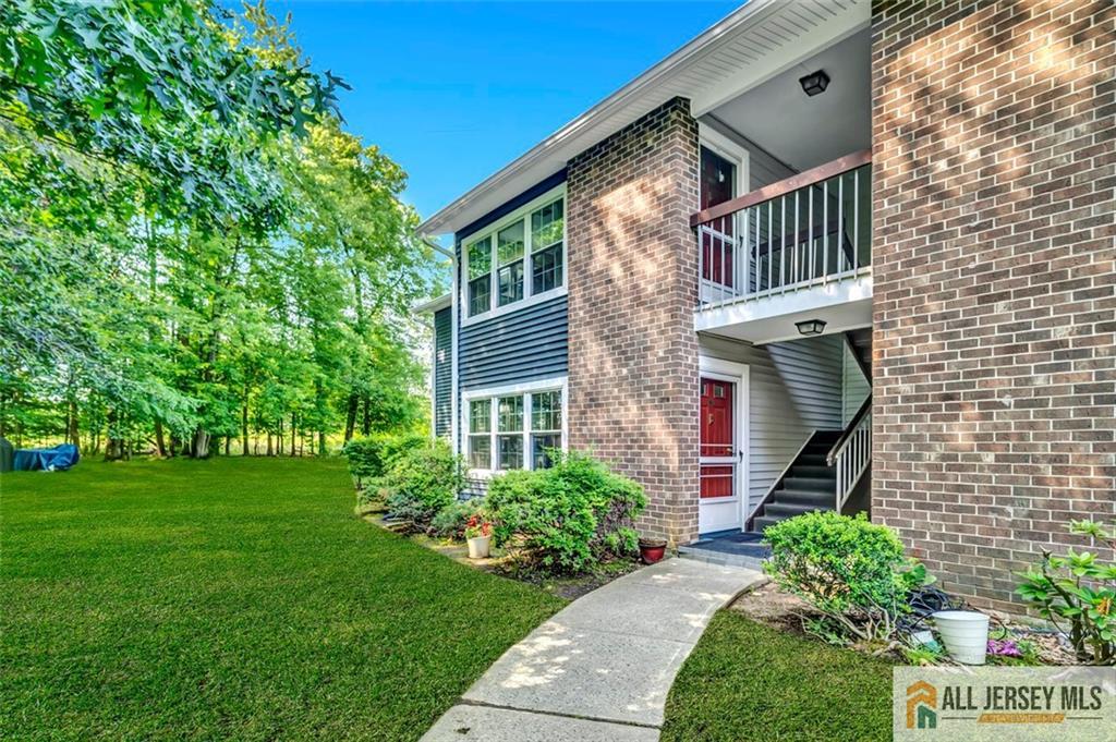 127 Pennsylvania Way, North Brunswick, New Jersey image 2