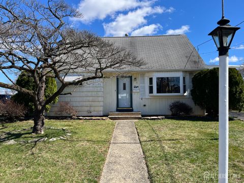 Homes For Sale - 4 Rodney Road<br/> Middlesex County, East Brunswick, NJ 08816