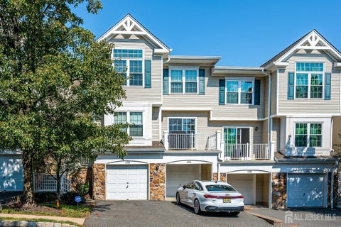 Condo For Sale - 1092 Shadowlawn Drive<br/> Somerset County, Green Brook, NJ 08812