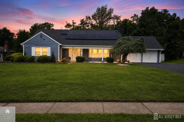62 MACAFEE RD, SOMERSET, NJ 08873 - Image 41dade59cbd7e07c55f26e37176d306f/528769190