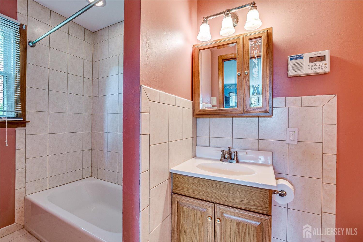 108 Smith Street, South Plainfield, New Jersey image 24
