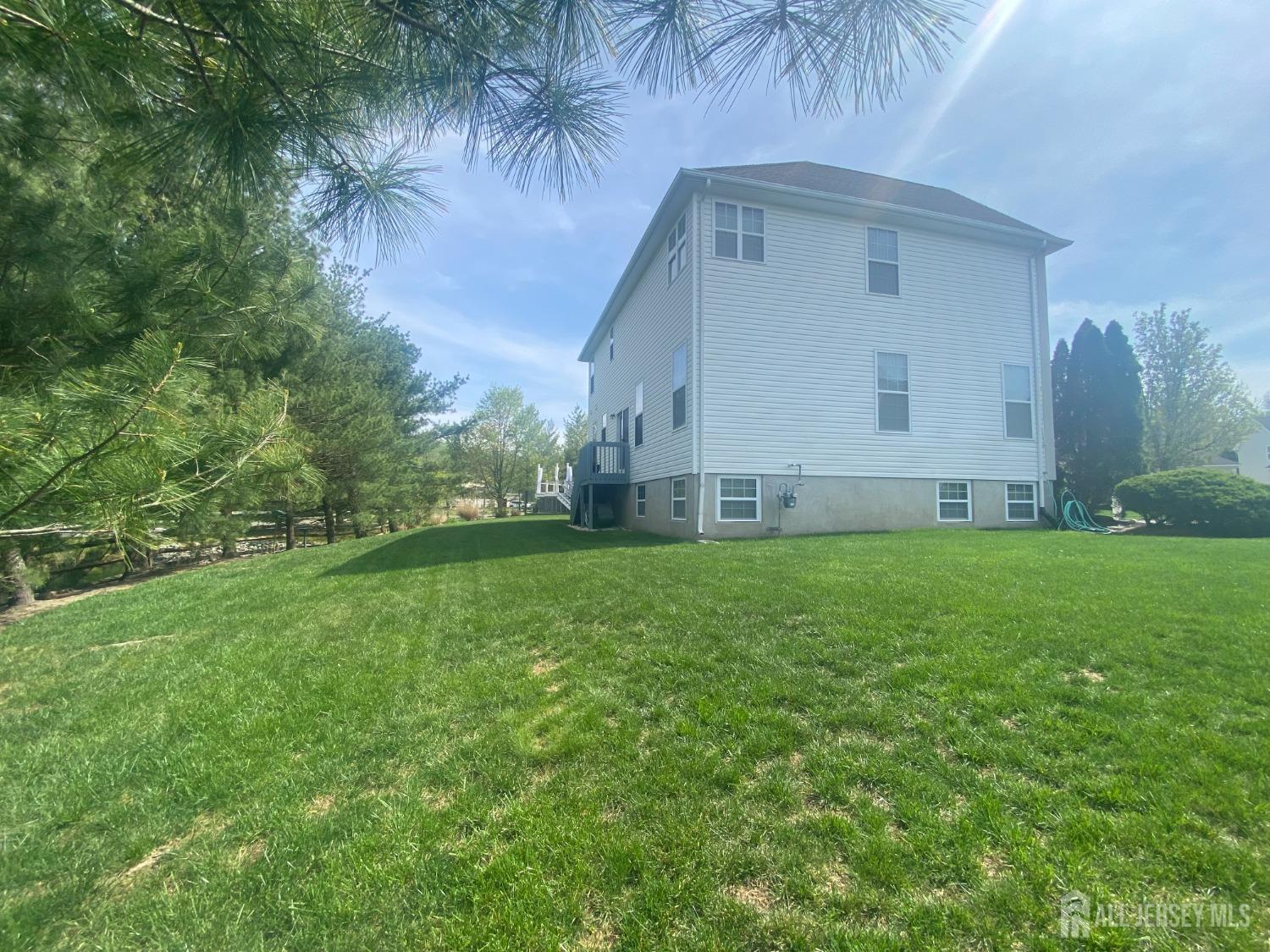 86 Eddington Lane, Monroe Township, New Jersey image 3