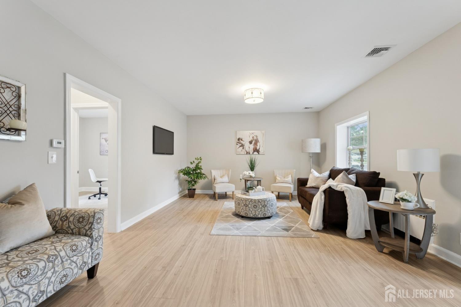 23 Kenz Terrace, West Orange, New Jersey image 6