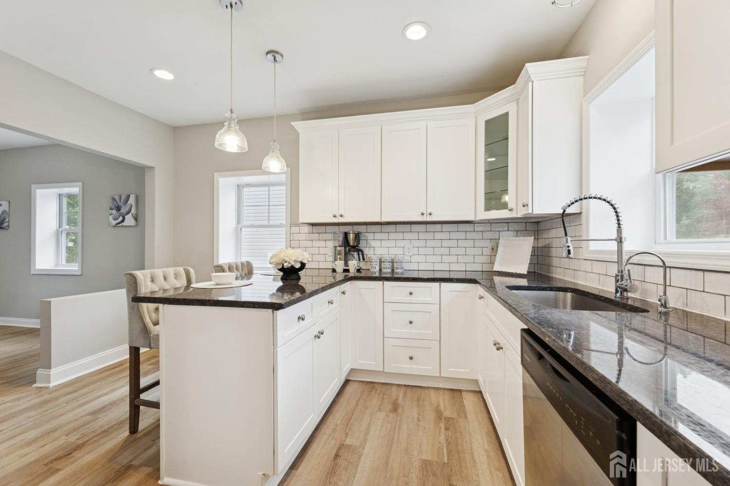 23 Kenz Terrace, West Orange, New Jersey image 12