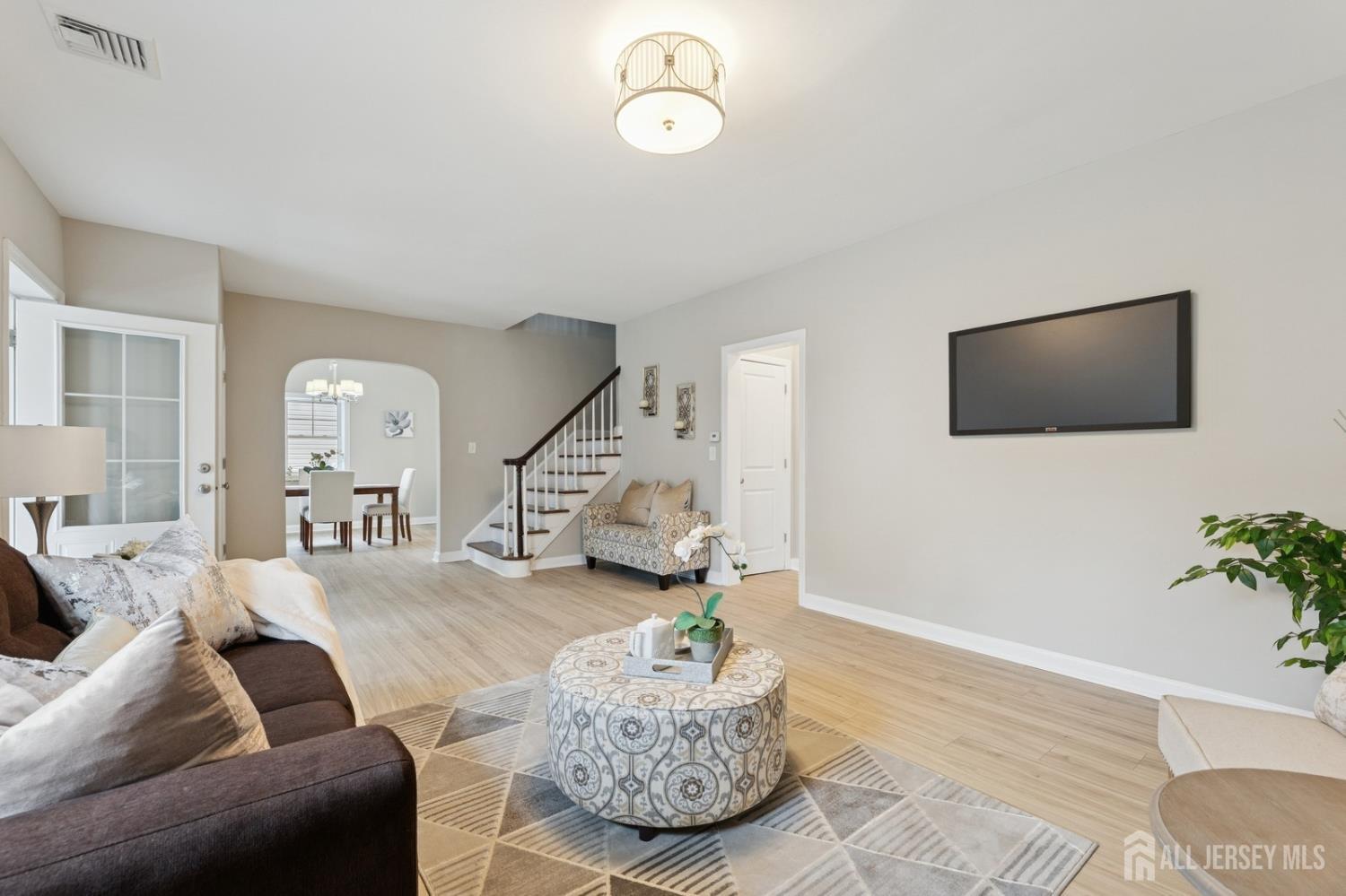 23 Kenz Terrace, West Orange, New Jersey image 5