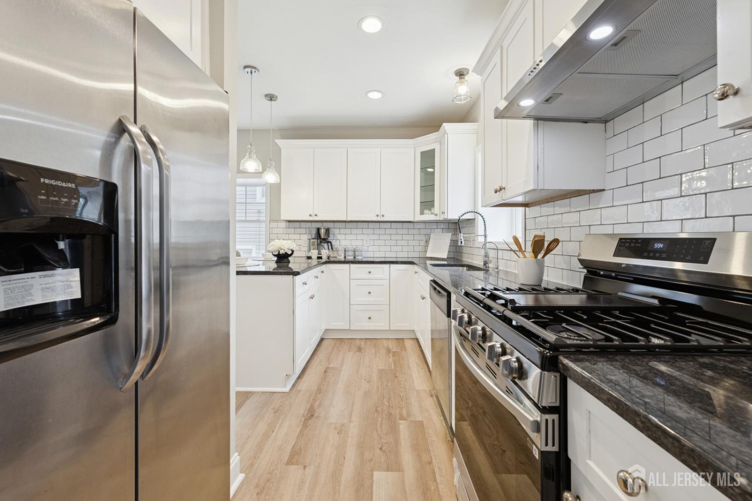 23 Kenz Terrace, West Orange, New Jersey image 13