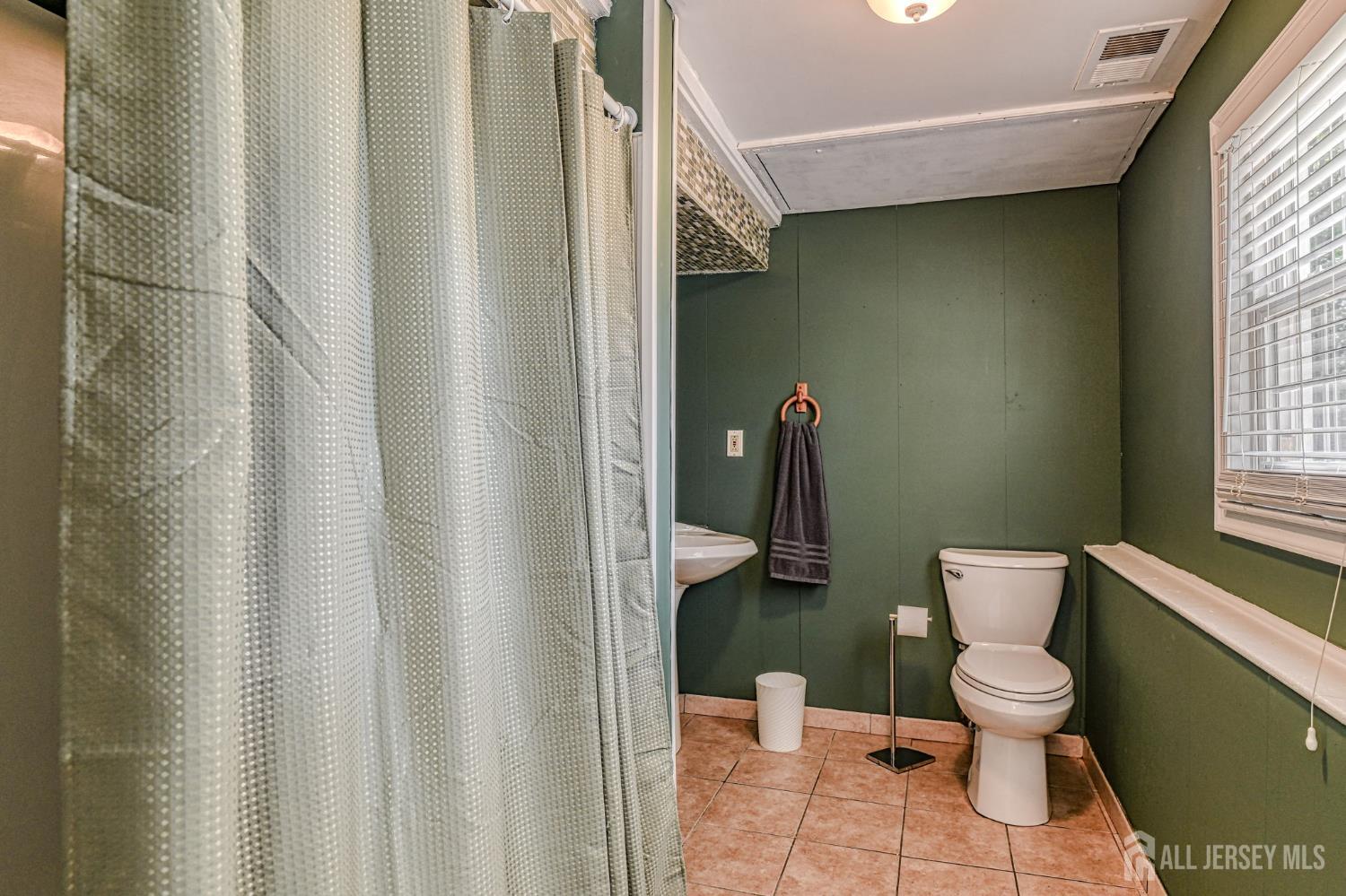 281 Cindy Street, Old Bridge, New Jersey image 36