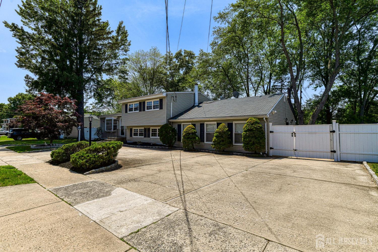 281 Cindy Street, Old Bridge, New Jersey image 44