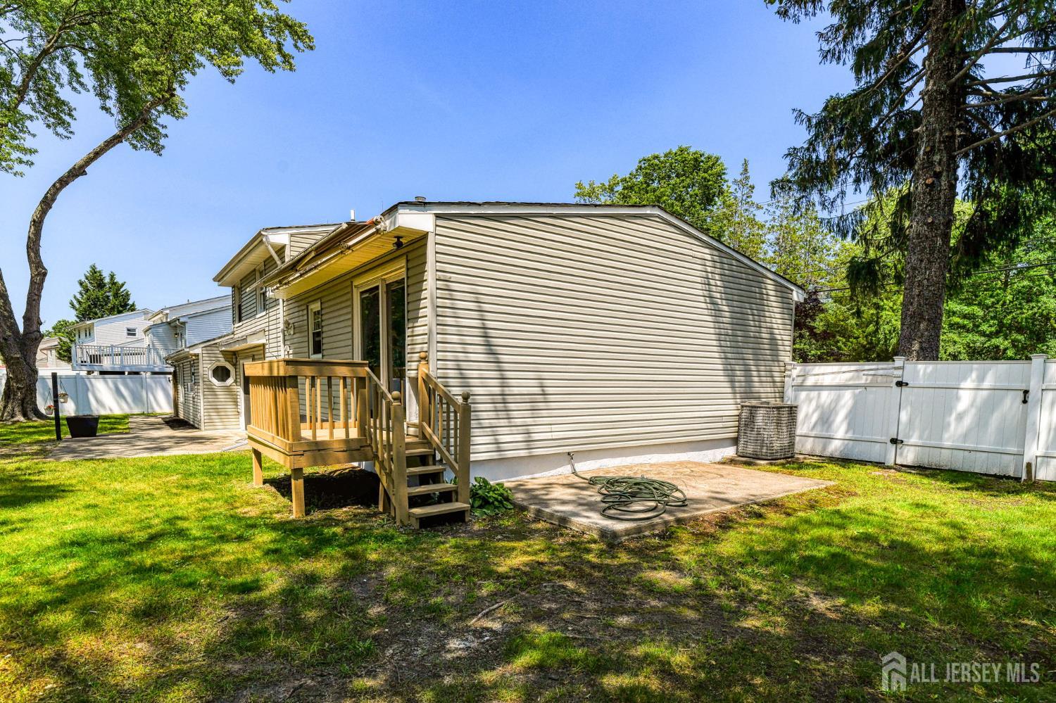 281 Cindy Street, Old Bridge, New Jersey image 25