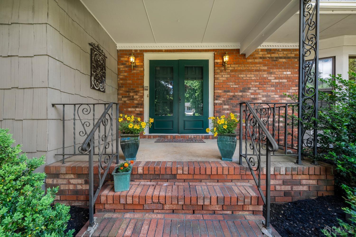 19 Upper Brook Drive, North Brunswick, NJ 08902 | MLS 2412331R ...
