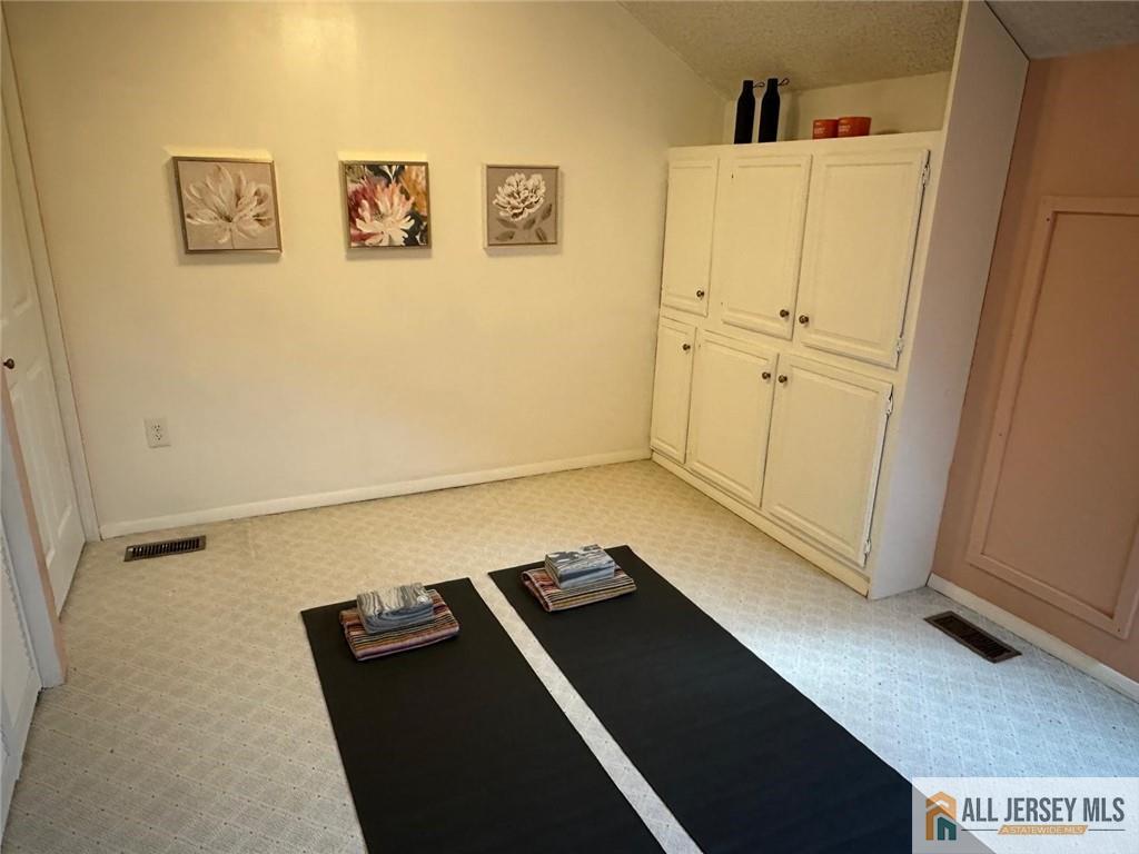 134 Hampshire Drive, Plainsboro, New Jersey image 14