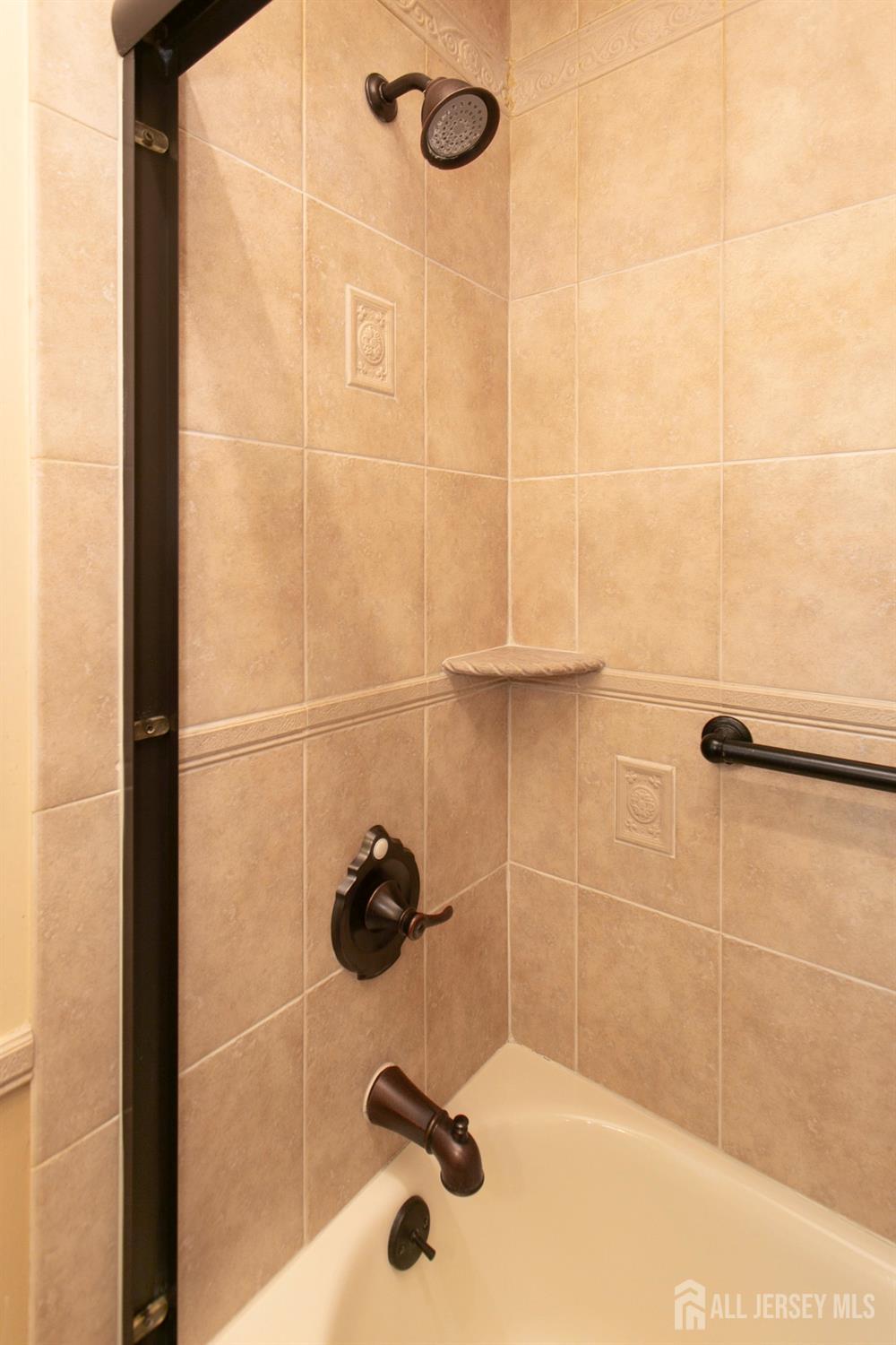 43 Maplewood Avenue, Colonia, New Jersey image 17