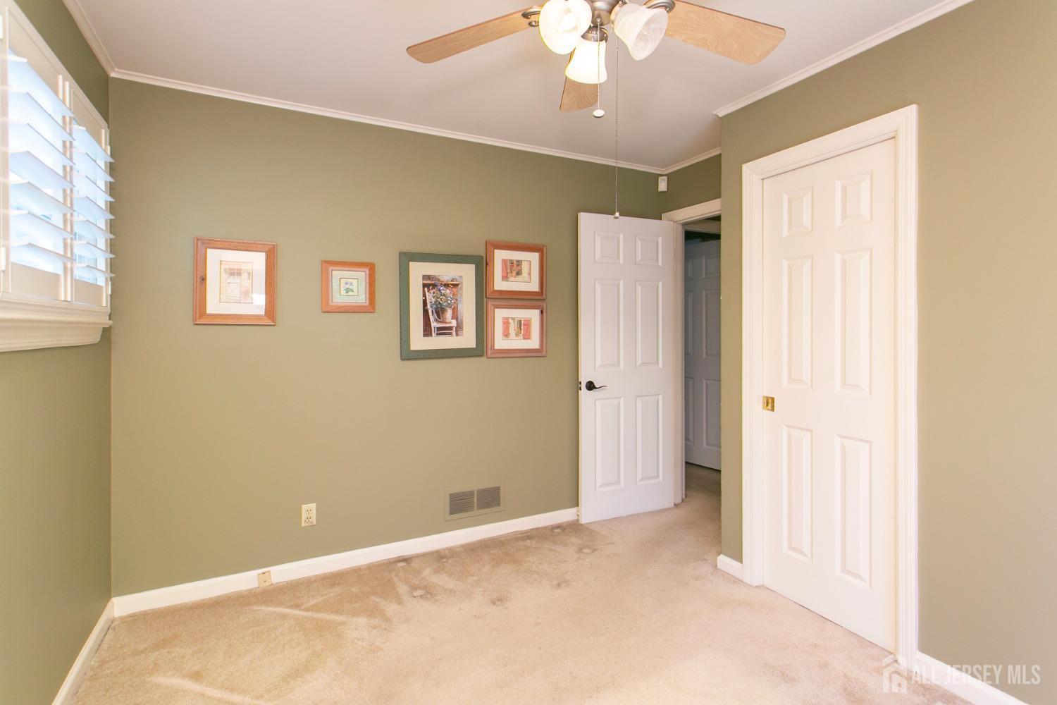 43 Maplewood Avenue, Colonia, New Jersey image 14