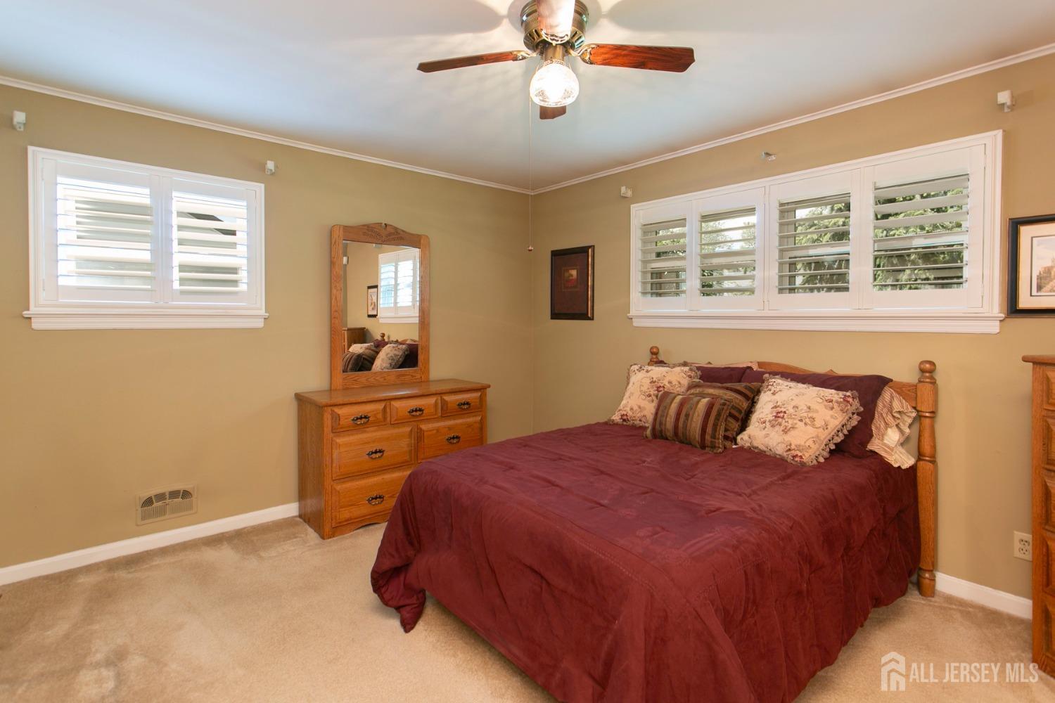 43 Maplewood Avenue, Colonia, New Jersey image 12