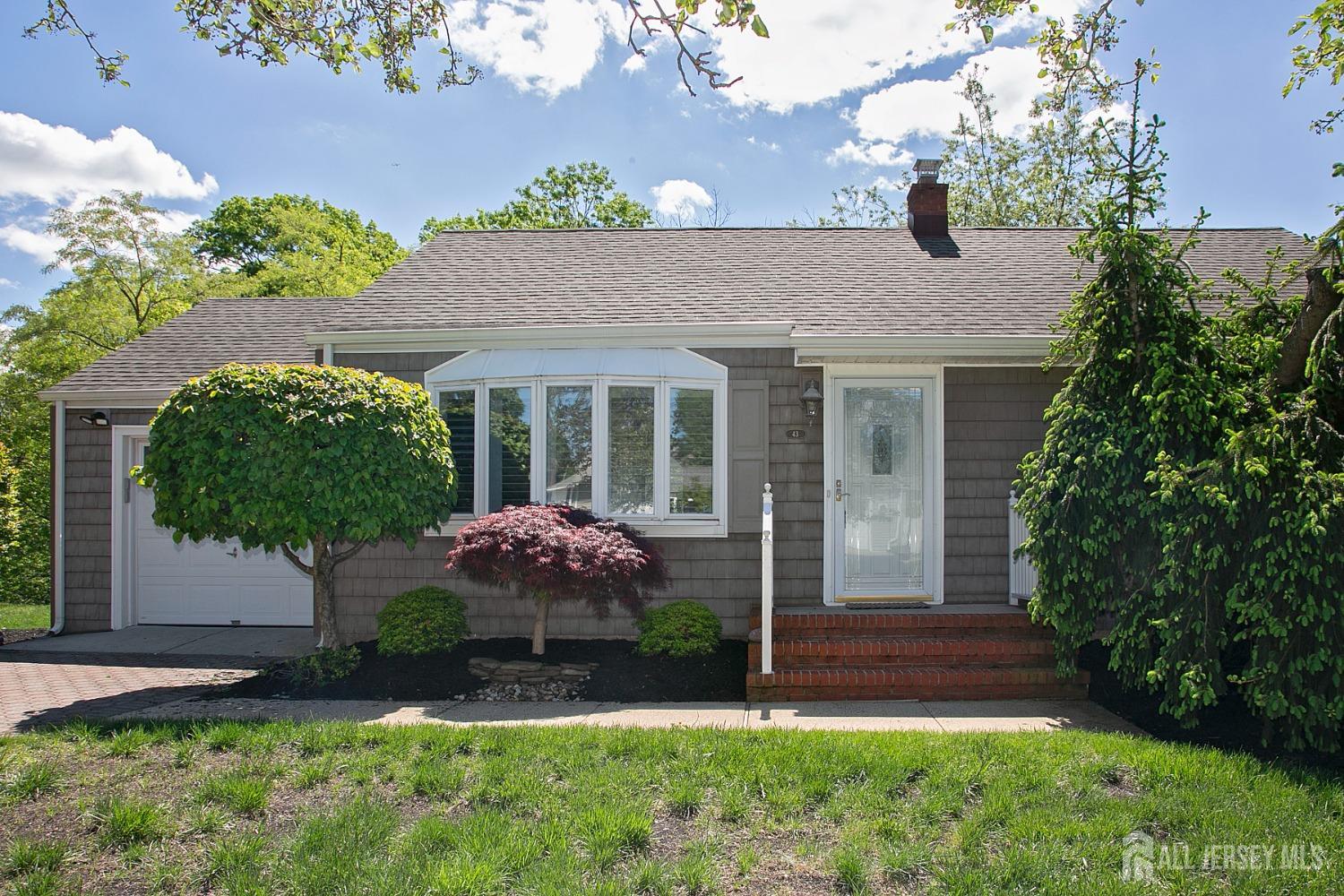 43 Maplewood Avenue, Colonia, New Jersey image 1