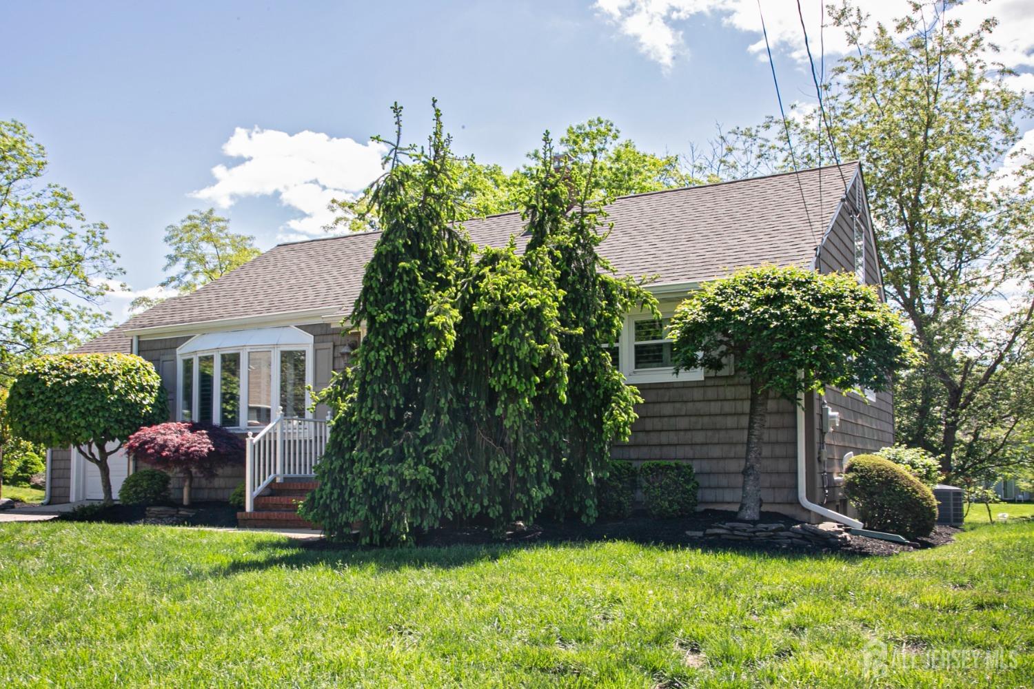 43 Maplewood Avenue, Colonia, New Jersey image 2