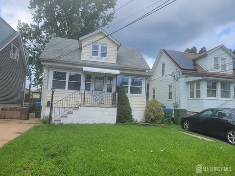 Homes For Sale - 4 Vale Street<br/> Edison, NJ 08817