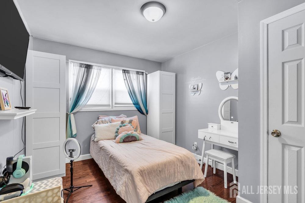 212 Howe Place, Piscataway, New Jersey image 21
