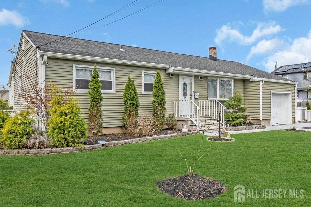 212 Howe Place, Piscataway, New Jersey image 2