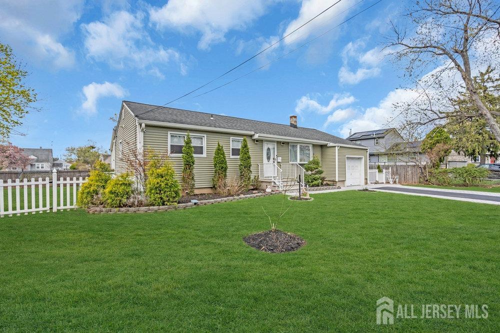 212 Howe Place, Piscataway, New Jersey image 4