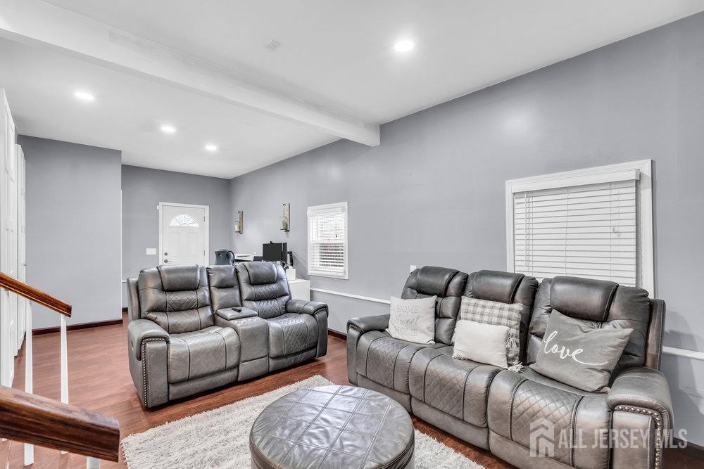 212 Howe Place, Piscataway, New Jersey image 17