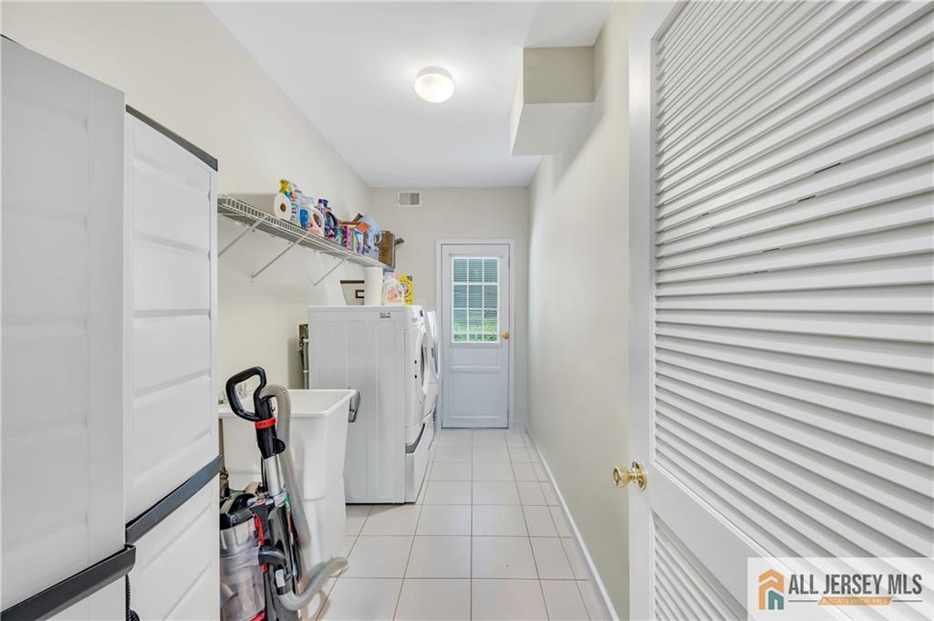 14 Wedgewood Court, Monroe Township, New Jersey image 33